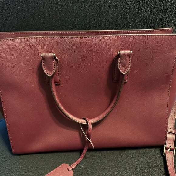 Kate Spade Burgandy Zip Top Closure Purse. Like New. - Picture 2 of 6